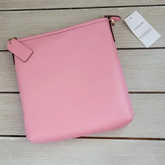 Coach kitt messenger in bubblegum pink 💗 color - Picture 6 of 9